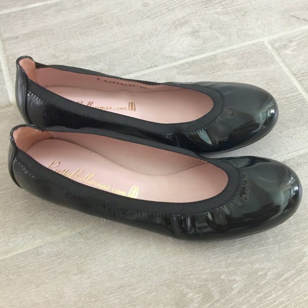 Black patent leather Pretty Ballerinas